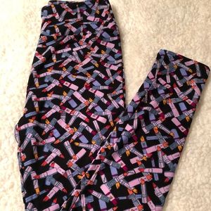 Lularoe rare lipstick leggings.